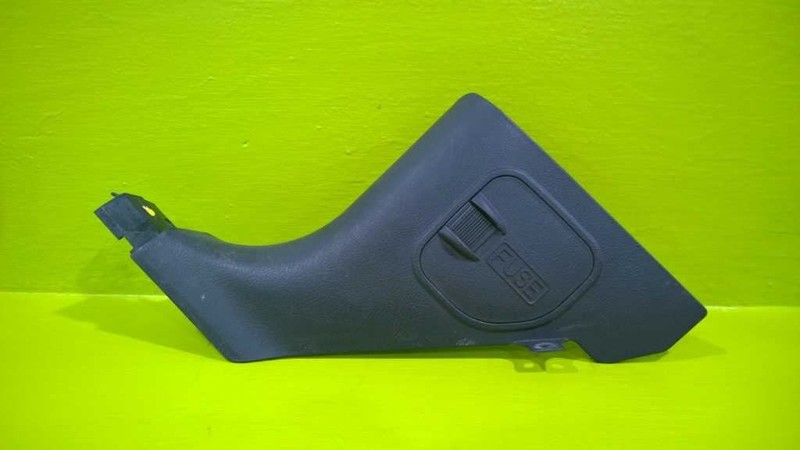 03 04 05 06 07 08 09 KIA SORENTO LEFT FRONT KICK PANEL TRIM OEM 2971-12