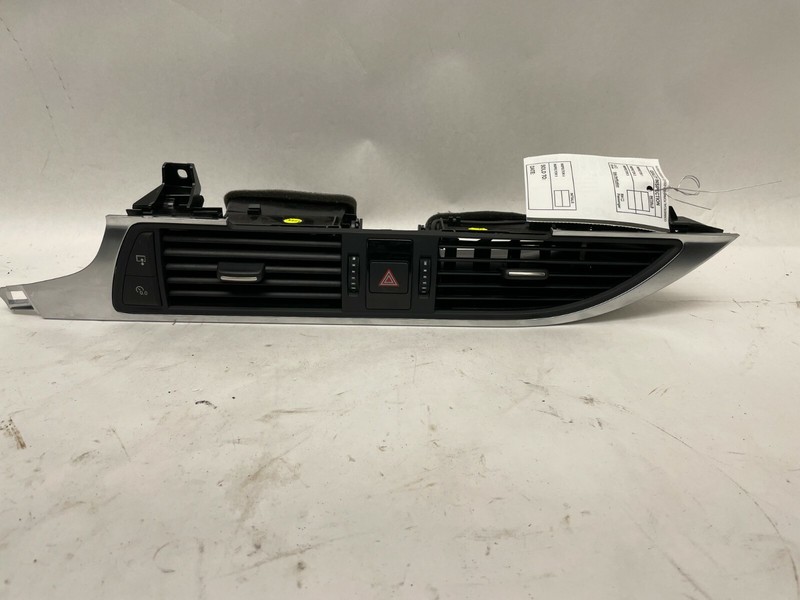 2012-2015 AUDI A7 QUATTRO FRONT CENTER DASH HEATER A/C AC AIR VENT GRILLE OEM