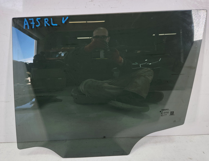 ✅ 2015-2023 OEM Jeep Renegade Rear Left Driver Side Door Window Glass Tint