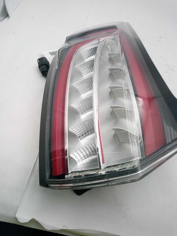 Used Left Tail Light Assembly fits: 2015 Ford Edge SEL quarter panel mounted L.