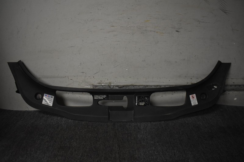 2011-2016 PORSCHE PANAMERA 4 CLOSURE PANEL FACTORY OEM