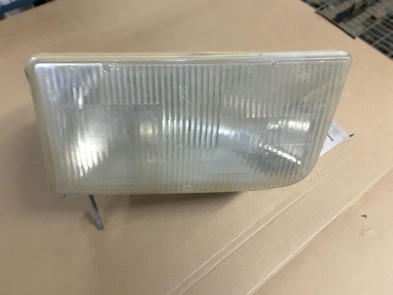 92 93 94 95 96 FORD F150 L. HEADLIGHT 106047