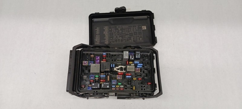 16-'17 CHEVROLET MALIBU Engine Fuse Box OEM Guaranteed!