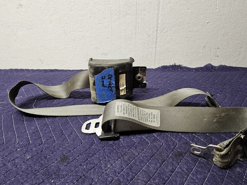 2003 Ford E350 Rear Left Seatbelt (Passengervan)