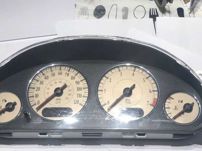 2003..03CHRYSLER TOWN & COUNTRY115KSPEEDOMETER/INSTRUMENT/GAUGE/CLUSTER