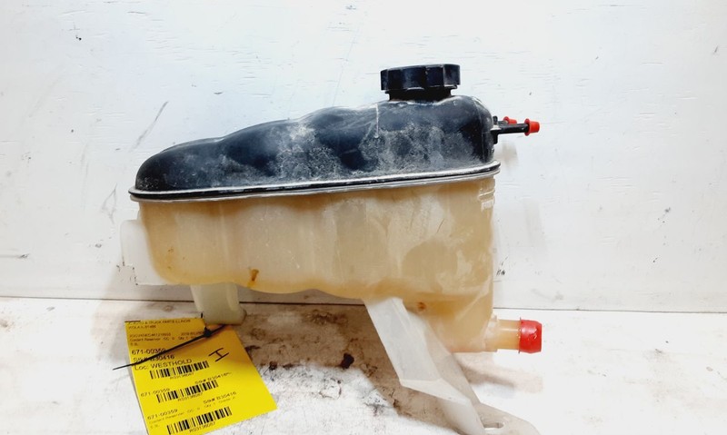 Coolant Reservoir Classic Style Fits 14-19 SIERRA 1500 PICKUP 3136087