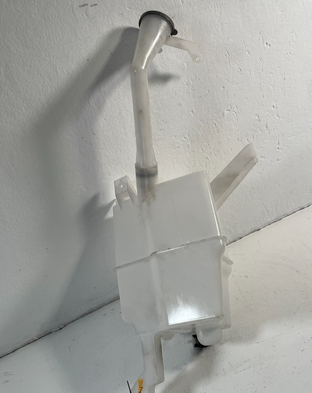 17-23 NISSAN ROGUE SPORT QASHQAI WINDSHIELD WASHER RESERVOIR TANK BOTTLE 106245