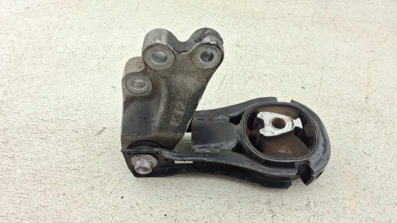 2018 - 2021 MAZDA 6 ENGINE TORQUE STRUT ARM MOUNT BRACKET OEM