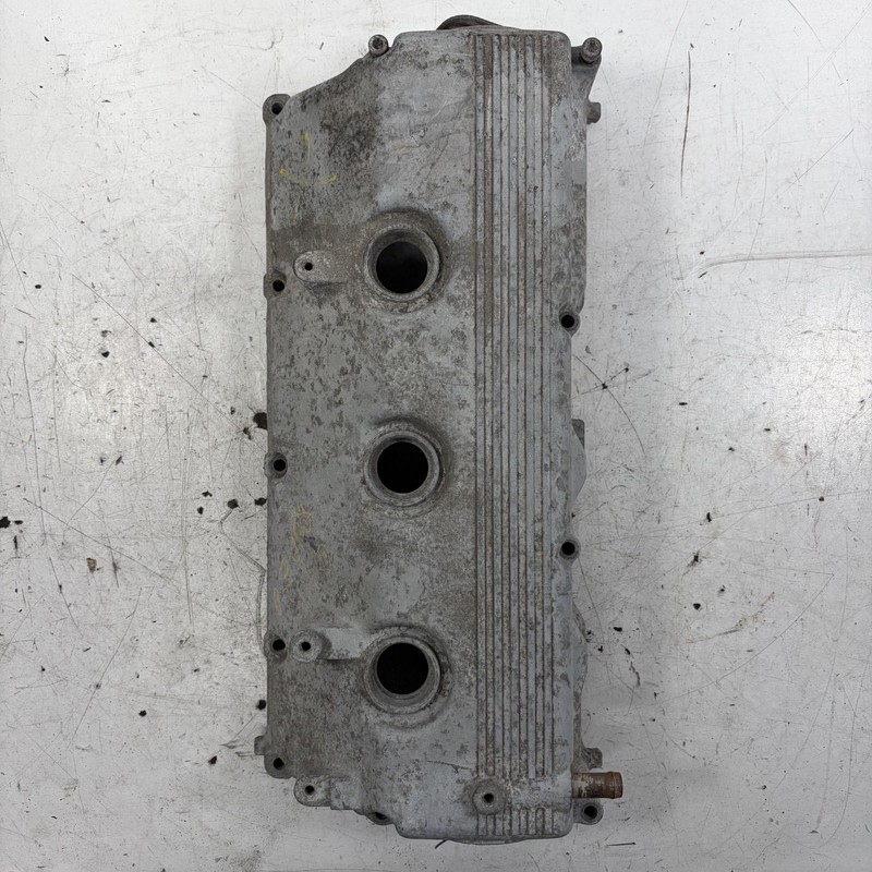 94-95 Honda Passport V6 Right Cylinder Head Valve Cover 8-94364-711-3 OEM