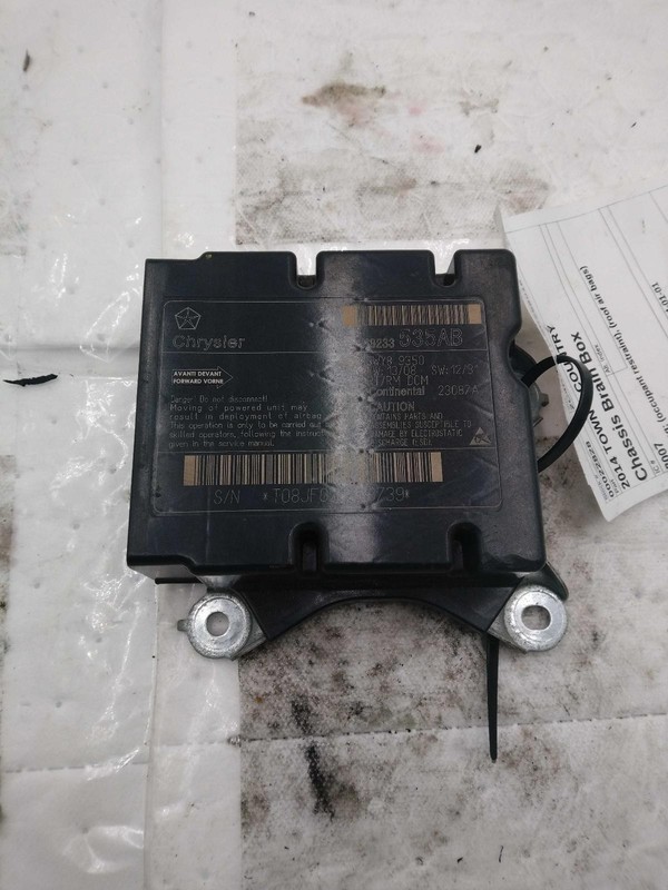 Used Air Bag Module fits: 2014 Chrysler Town & country Air Bag occupant restrain