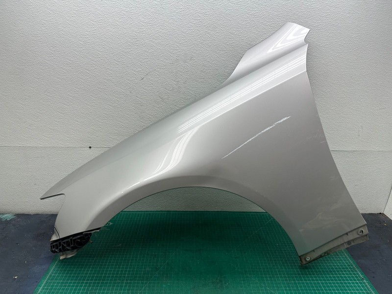 10-15 Lexus IS250 IS350 FRONT LEFT DRIVER SIDE FENDER WING Silver OEM