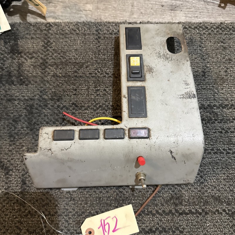 Freightliner FL70 SWITCH PANEL Dash Panel - Used | P/N 6806893453