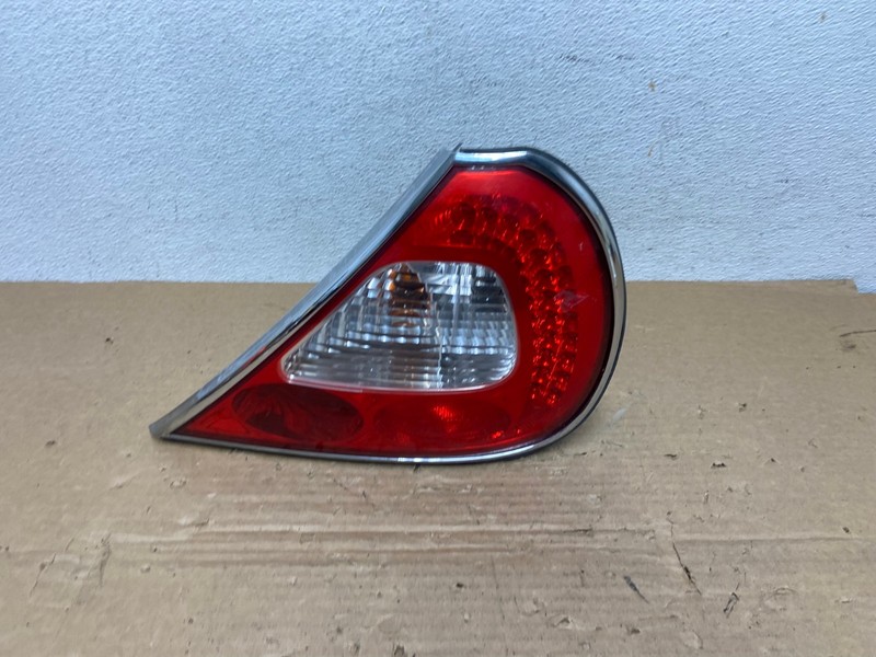 2008 to 2009 Jaguar XJ8 Right Passenger RH Side Tail Light OEM AD4042 LK