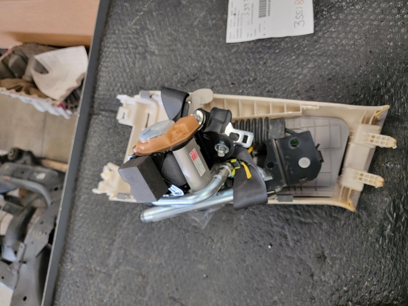 16-'17 HYUNDAI AZERA Front Seat Belt passenger retractor black OEM