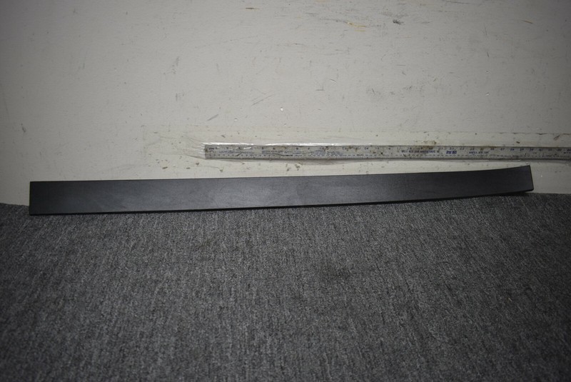 2016-2020 TESLA MODEL X FRONT RIGHT SIDE DOOR SCUFF MOLDING FACTORY OEM