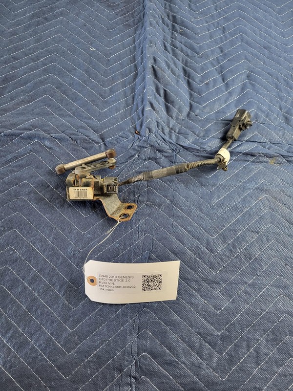 Used Oem GENESIS Rear Suspension Left Height Level Sensor for 2019-2021 G70 RWD