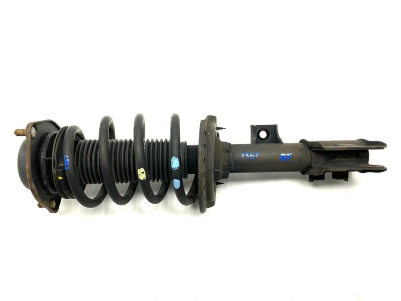 Right Passenger Side Front Strut Fits 2011-2013 Hyundai Elantra Sedan 65761