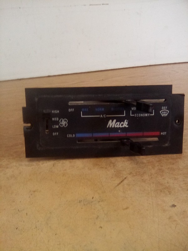 Mack/Red Dot Climate Control 4379-RD342400