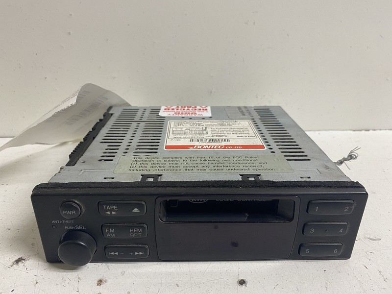 2002 Kia Sedona Radio Stereo AMFM Tuner Cassette Tape Deck Player Anti Theft