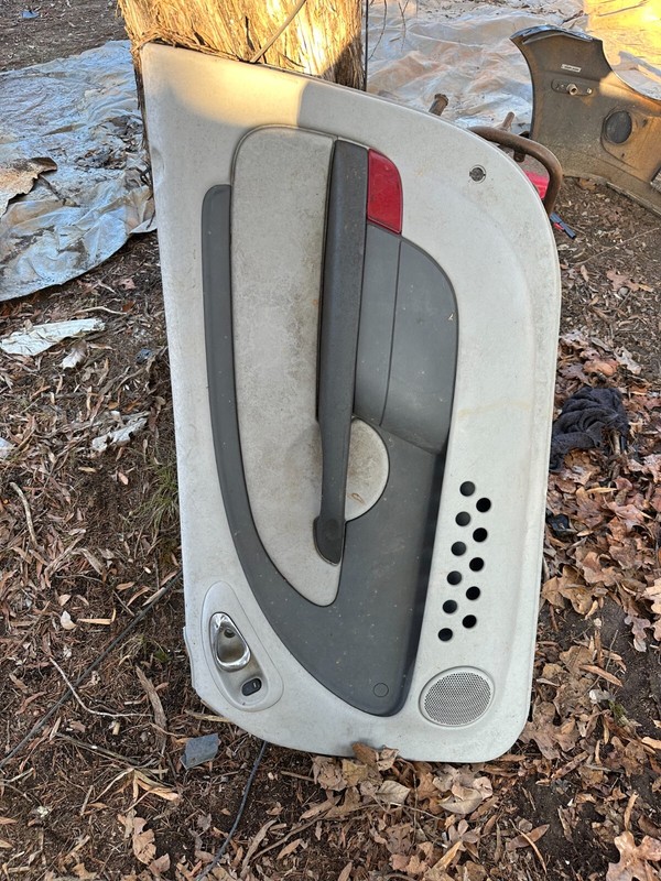 01-10 CHRYSLER PT CRUISER FRONT RH INTERIOR DOOR PANEL - PASSENGER SIDE