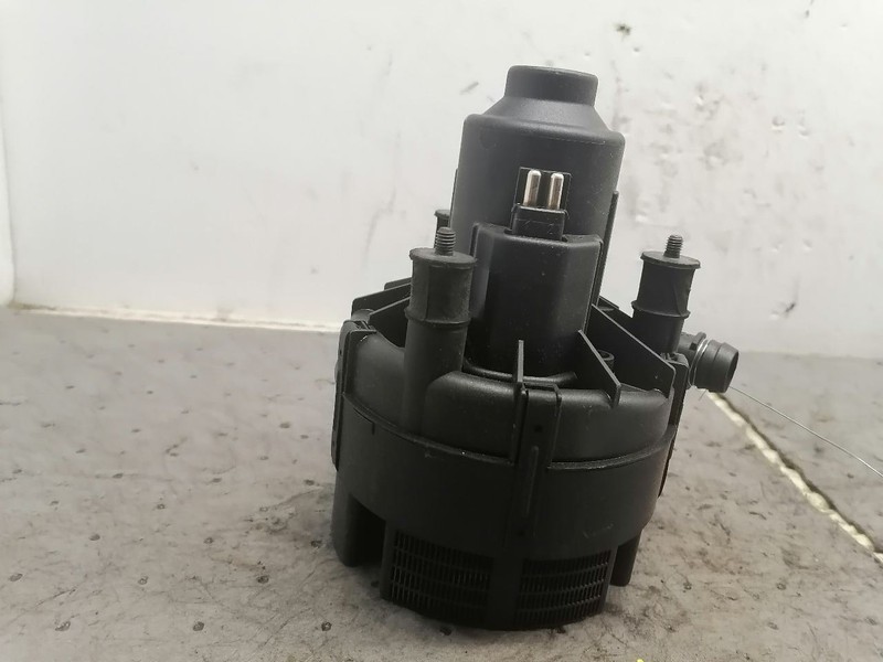 Air Injection Pump 996 Model Excluding Turbo Fits 00-05 PORSCHE 911 1498794