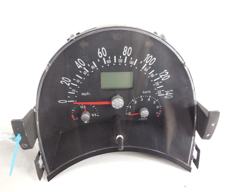 2002 2003 Volkswagen Beetle 2.0L AT Speedometer Instrument Cluster MPH OEM 28K