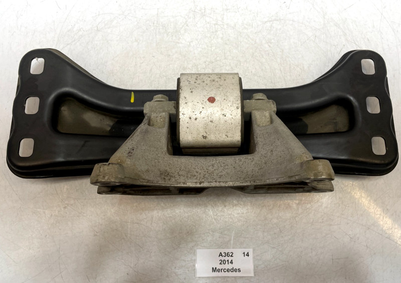 ✅ 2012-2015 OEM Mercedes W204 C250 Transmission Support Mount Bracket