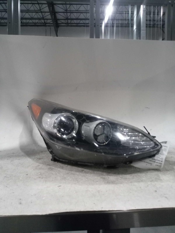 2020 KIA Sportage Right Headlight Assembly Grey 73K Miles OEM Non-Genuine