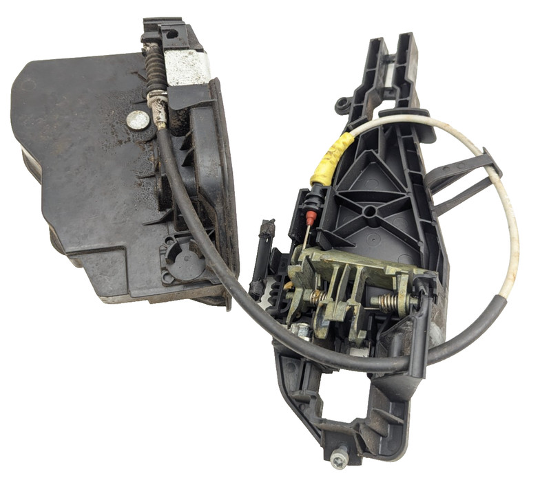 2017 - 2020 BMW REAR RIGHT SIDE DOOR LATCH LOCK ACTUATOR OEM 7229460