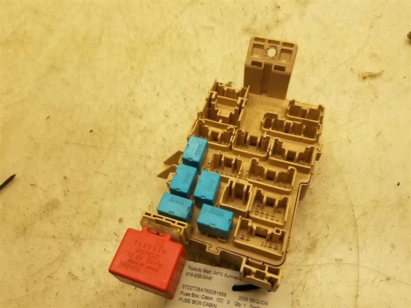 2006 TOYOTA SEQUOIA CABIN FUSE BOX