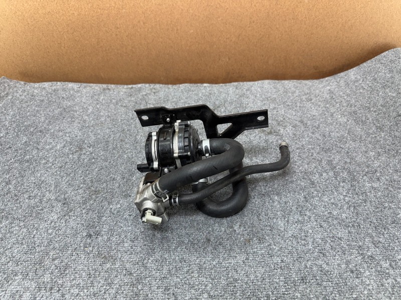 GENESIS G80 G90 GV80 GV70 2021-2025 OEM ENGINE AUXILIARY WATER PUMP 3.5T ASSY