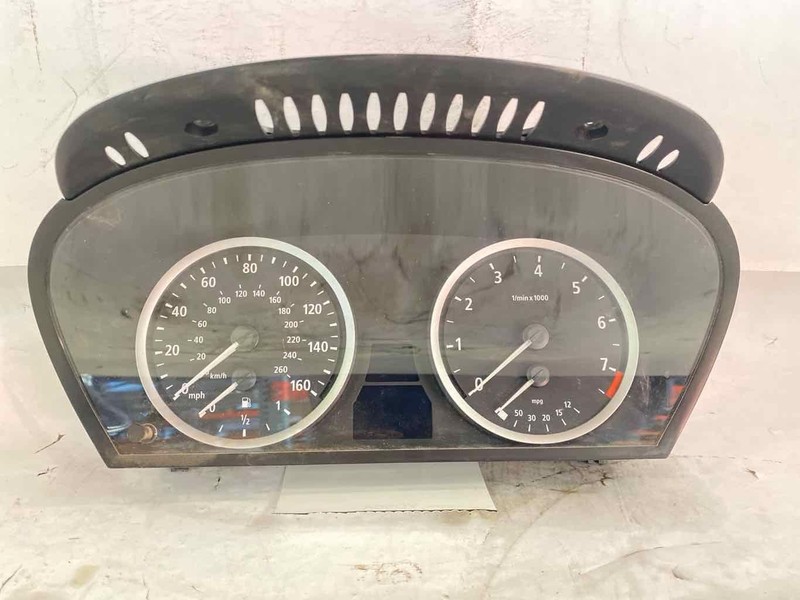 Speedometer BMW 530I 06 07