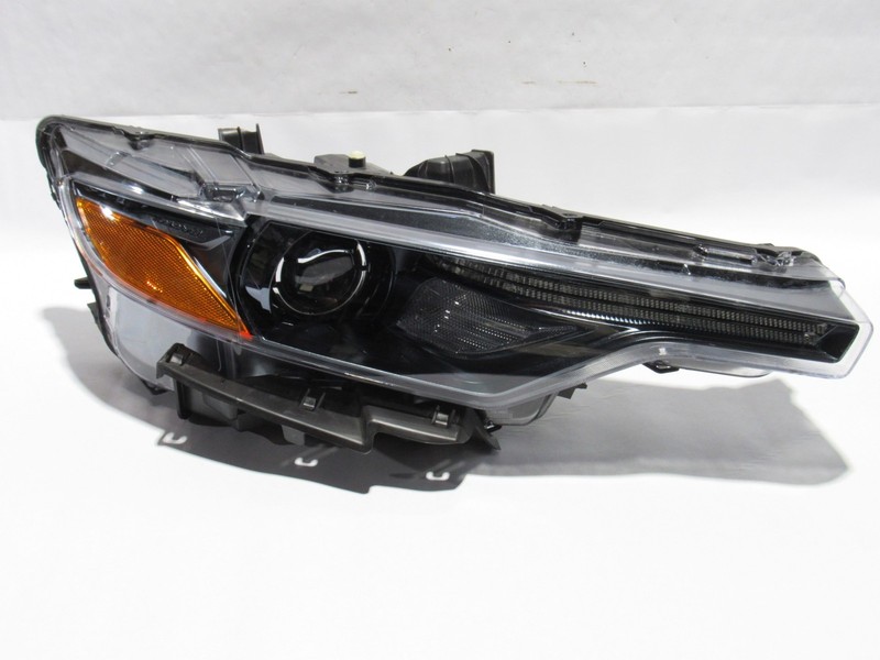 Maserati Levante 2017 Front Right Passenger Xenon Headlight Light Lamp 16-24 |