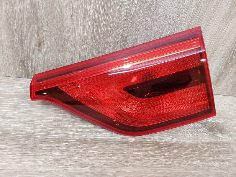 2016-2019 Kia SportageTail Light Inner passenger Tail Lamp RH OEM 92406D9000