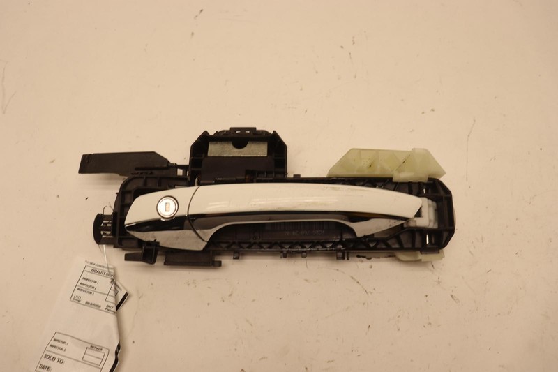 2014-2019 MERCEDES CLA CLASS CLA250 C117 FRONT LEFT DRIVER OUTER DOOR HANDLE OEM