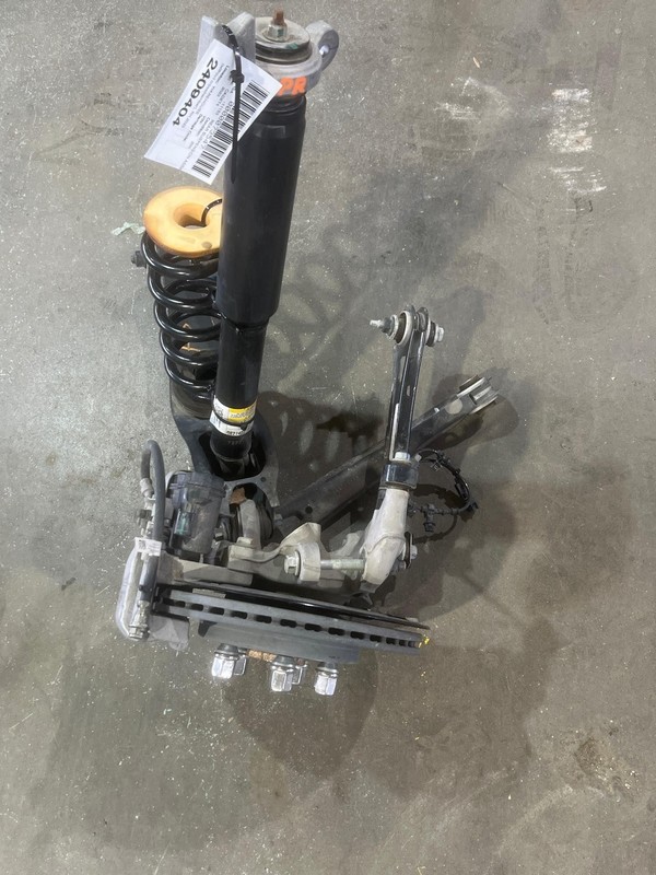 2019-2024 Cadillac XT4 Right RH Rear Suspenion W/o Crossmember W/ Spring & Hose