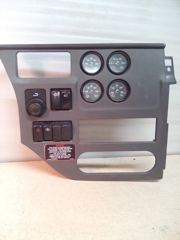 Paccar Peterbilt S64-6148-1681611B4 Gauge And Switch Panel, Dash Panel