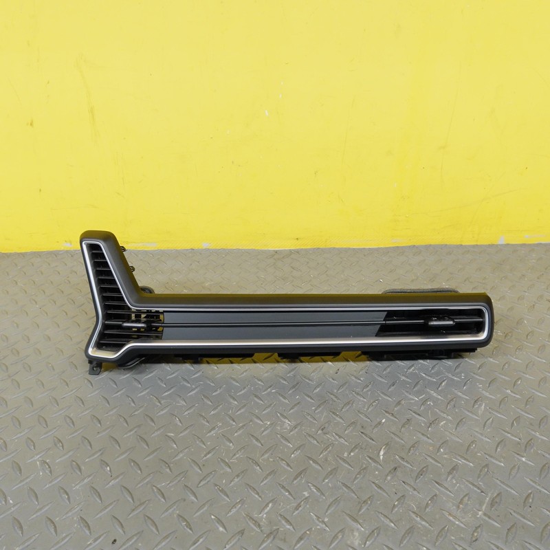 2023-2025 KIA SPORTAGE FRONT RIGHT DASH OUTER AIR VENT GRILLES W/ TRIM OEM