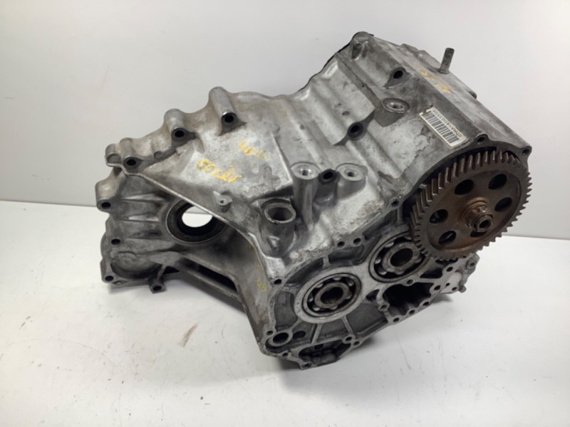 99-01 Honda CR-V TransmissionAuto 4 wd Center Casing SDMA 21210-PDM-010
