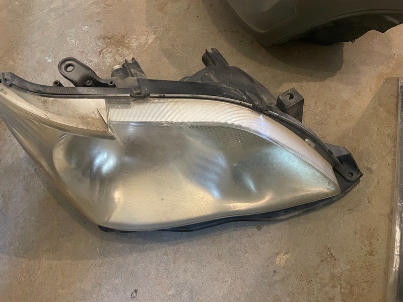 05-07 TOYOTA AVALON RH PASSENGER HEADLIGHT ASSEMBLY - HALOGEN
