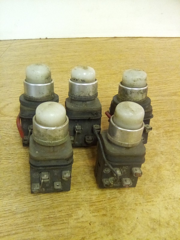 Lot Of 5 Allen Bradley 800T-PT16 White Pushbutton