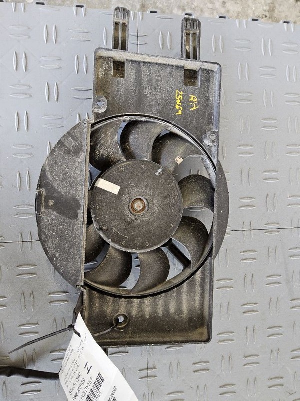 2015-2018 Ford FOCUS Passenger Radiator Fan Motor Small Fan RH VIN E 8th Digit