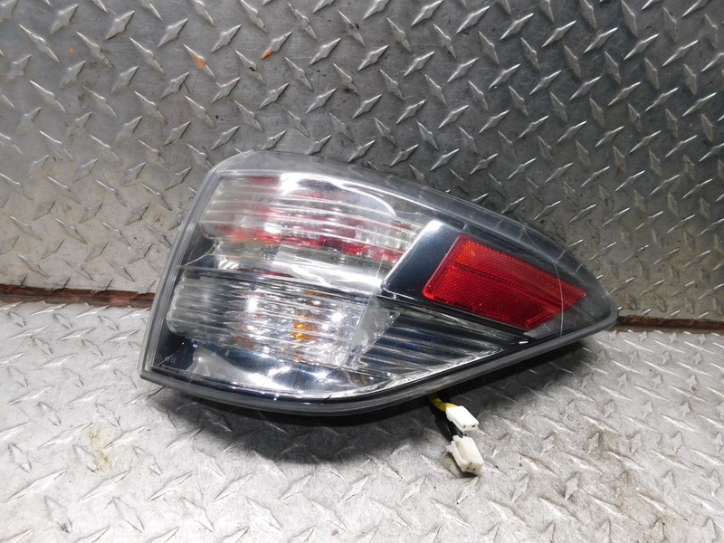 10 11 12 LEXUS RX350 RIGHT PASSENGER REAR QUARTER PANEL MOUNTED TAILLIGHT LAMP