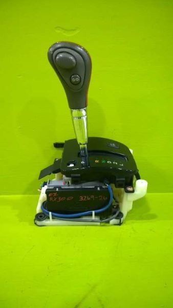 01 RX300 AT FLOOR TRANSMISSION GEAR SHIFT SHIFTER ASSEMBLY OEM 3269-26