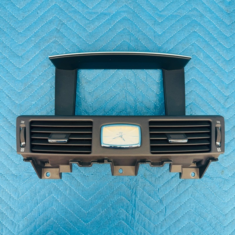 2011–2016 Infiniti M56 M37 Q70 Center Dashboard Air Vent Panel with Clock OEM