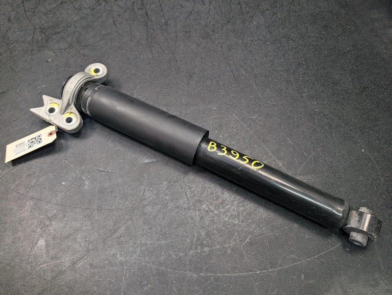 Rear Left Shock Absorber 2022 Buick Envision 84939429 2021 2023