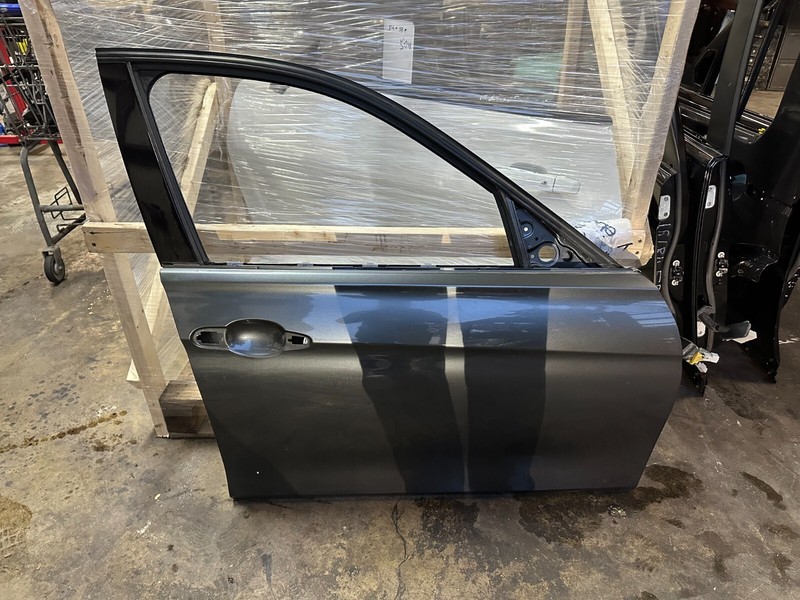 12-18 BMW F30 F80 Sedan FRONT RIGHT PASSENGER SIDE DOOR SHELL Gray B39 OEM