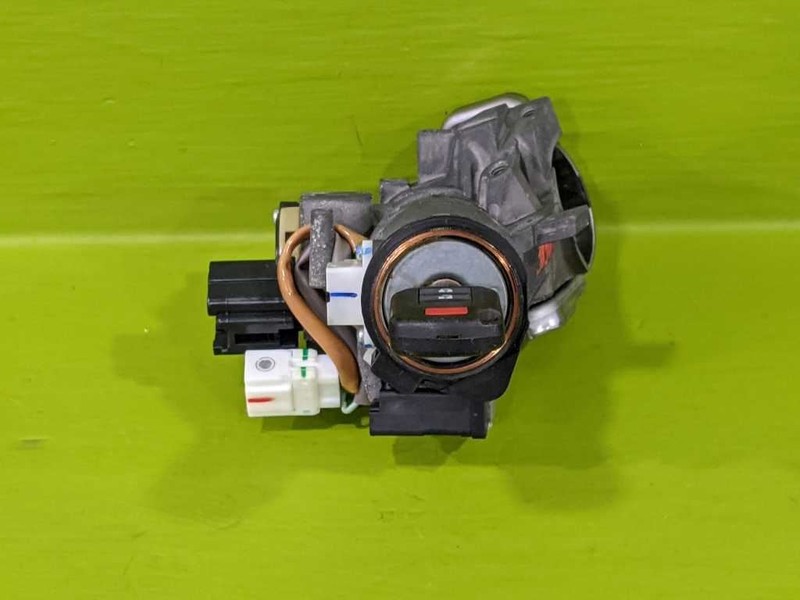 17-20 MIRAGE SDN IGNITION SWITCH CYLINDER HOUSING W/KEY OEM 3856-7