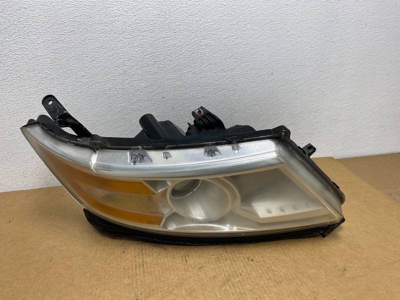 2011 to 2013 Honda Odyssey Front Right Passenger Headlight Halogen AC1791 DW