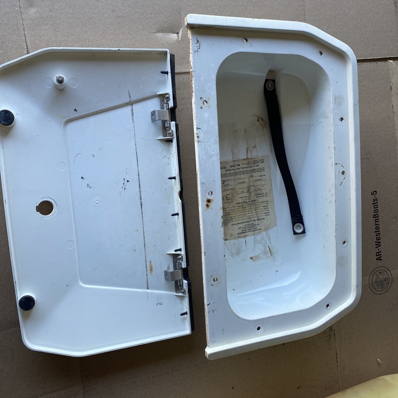 1989 - 1985Kawasaki TS 650 Ts650 Pwc JetSkistorage compartment